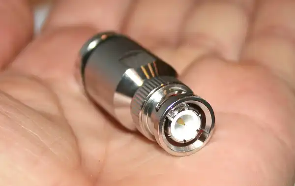 Type : Connecteur BNC mâle