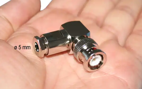 Cable compatibility: HyperFlex 5 and approximately 5.4 mm coaxial cables.