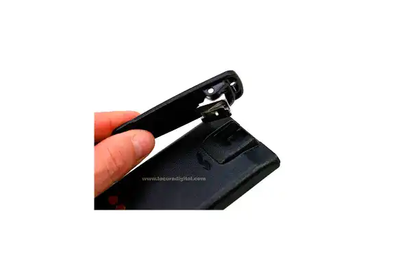 clipe CLIP20 cinto de bateria FNB-133LI-V e V-FNB-134LI