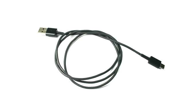 CON-0693 Cable USB Macho a  USB C 3.1 Longitud 1 mts. Cable de carga y transmisión de datos a alta velocidad. 