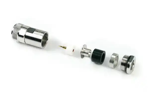  Las superficies están tratadas con una aleación especial llamada Smart3-Alloy ®: es resistente a la corrosión e hipoalergénica.