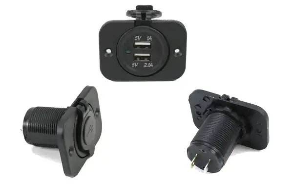 Adaptador Estanco IP65, 2 salidas USB 2.0 hembra para chasis 