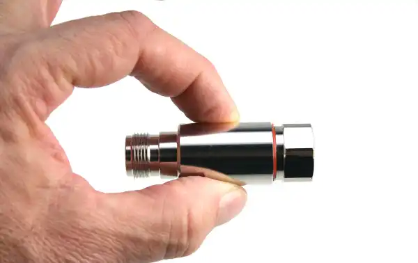 Connecteur femelle CON4265 N pour câble Superflexible 1/2 pouce