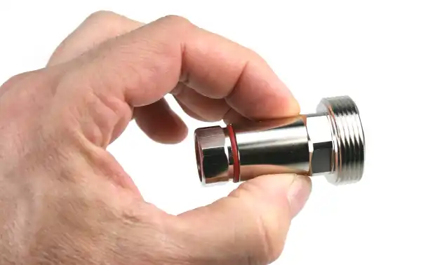 CON4276 Conector DIN 7/16 hembra clamp para 1/2 pulgada cable flexible