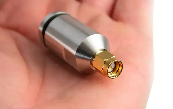 If you wish to use the M&P C-SMA-AC7M-S connector with a 7.3mm cable, we recommend following the installation instructions provided by the manufacturer or seeking technical advice to ensure proper connection.