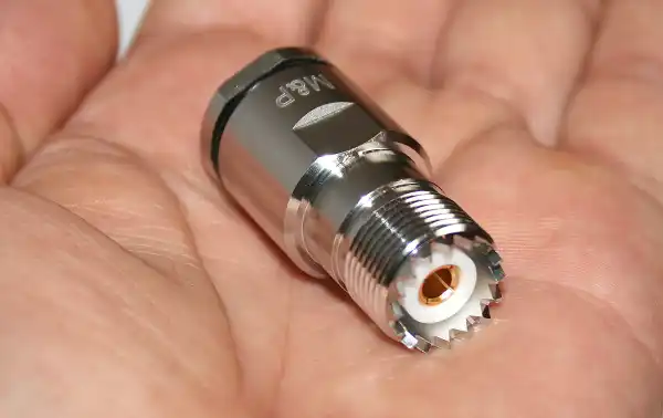 Référence : CUHFBROAD50FS