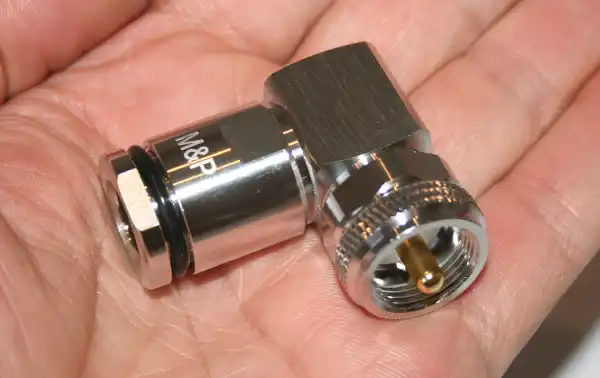 Compatibilidad cable: coaxiales de 10 mm aprox.