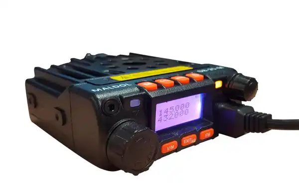 DB25M MALDOL Emisora Bibanda VHF/UHF144/430 Potencia 25W 
