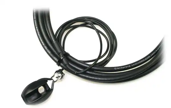 Bajas Pérdidas en la Línea de Transformación: Aunque la línea de transformación introduce ligeras pérdidas, generalmente son tan pequeñas que no afectan significativamente el rendimiento de la antena.