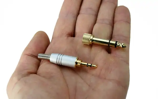 DOUBLEJACK35635 Double metal jack 3.5 mm and 6.35 mm.