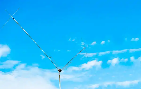 DX ADIPHF 5B Antena dipolo en V para HF: 7, 14, 21, 28, 50 Mhz