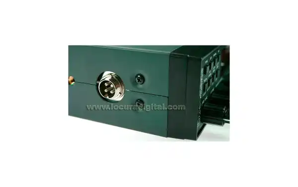 ANYTONE AT-5555 HF RADIO 28-29 MHz. POWER: 12 WATT. AM / FM. SSB Sidebands: 21 WATTS.