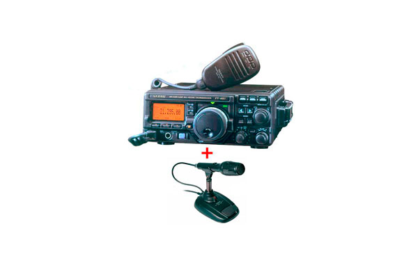 Yaesu FT-897 + MD-100 Microfone