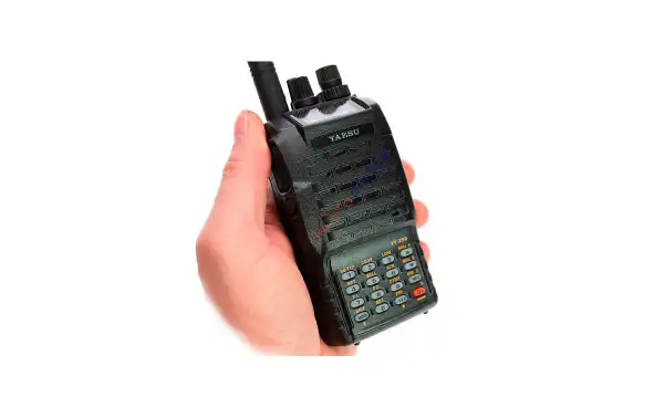 YAESU FT-250E KIT 1. Monoband Walkie 144 mHz VHF
