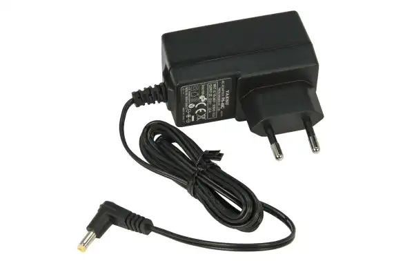 Portátil Multibanda Transceiver YAESU FT817ND HF / VHF / UHF