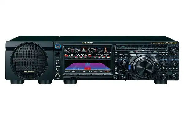 Yaesu FTDX 101MP Equipment HF 160 and 6 meters with SDR power 200 watts