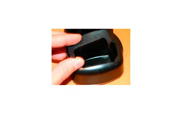 MIDLAND G7E XT HANDHELD. KIT includes: 2 handhelds + 2 desktop charger + 4 RECHARGEABLE BATTERIES + 2 earpnones. NEW MODEL!!