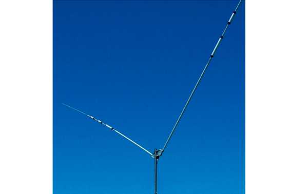 ANTENA DO COMETA H-422. Frequências HF de dipolo rígido: 7-14-21-28 Mhz