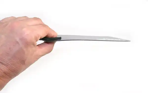 Cables Incluidos: Los cables de 20 cm incluidos facilitan la instalación y la conexión a la antena y al equipo de transmisión.