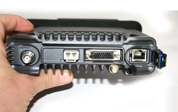 Vue de connexion arrière du HYTERA HM785L V1