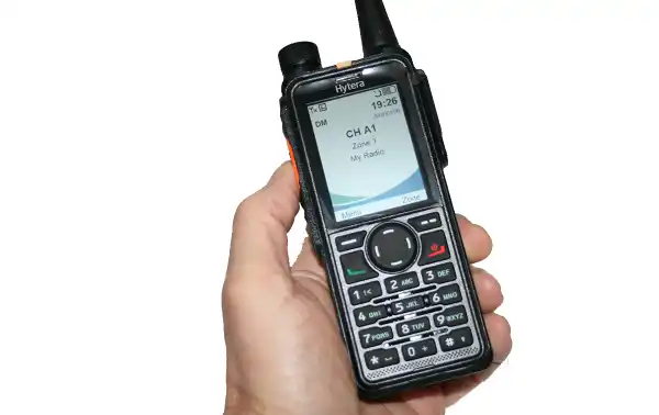 HP785G BT Uv Professional Walkie UHF 350-470 Mhz. Analog/Digital DMR