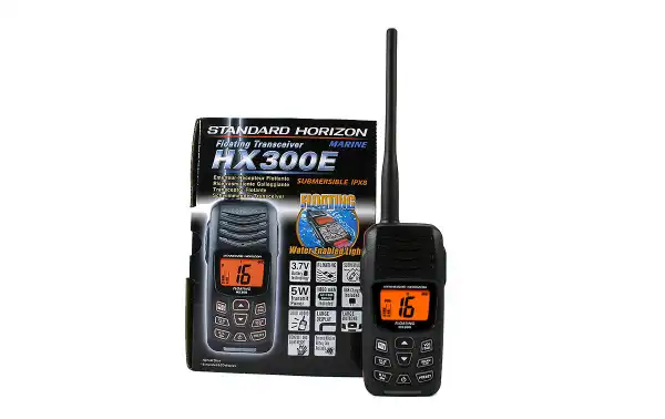 STANDARD HORIZON HX300E Walkie VHF banda Marina IPX8 sumergible