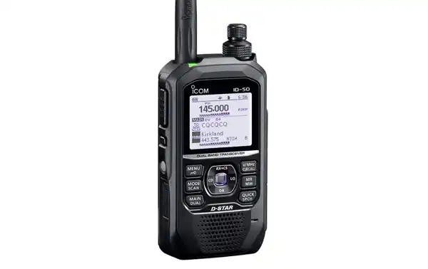 Large Monochrome Screen: The radio has a large, monochrome screen that makes it easy to read messages and navigate through settings. A clear, readable display is essential, especially in situations where visibility is limited or when precise details are n