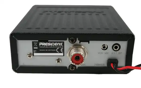 PRÉSIDENT JOHNNY III CB 27 Mhz. 40 canaux AM-12 et 24 volts
