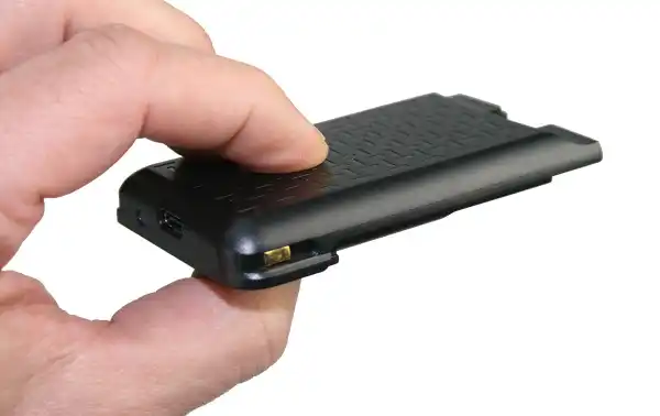 Durée de vie et performances maximales. Évitez d'exposer la batterie à des températures extrêmes, chaudes et froides, et évitez de l'exposer à l'eau ou à l'humidité.