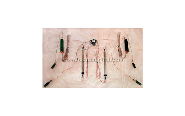 MAD50B5 MALCOTT\'S Dipolo HF 10-15-20-40-80 Metros ( Longitud hilo total 20 m), Potencia 1.000 W P.E.P.