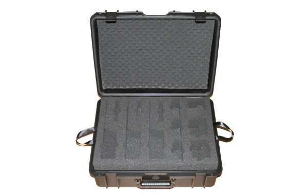 Durable Outer Shell: The outer shell of the suitcase is designed to fully protect its contents from knocks and impacts, ensuring the safety of the walkie-talkies and accessories stored inside.