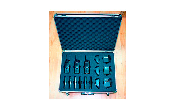 SUITCASE 3K. Padded carrying bag for Kenwood walkie TK 3201 Capacity 3 + 3 + 6 battery chargers.