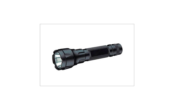 BARRISTER MAX-7 LINTERNA TACTICAL RECARGABLE Longitud 17,9 cm LED CREE  LUMEN 200