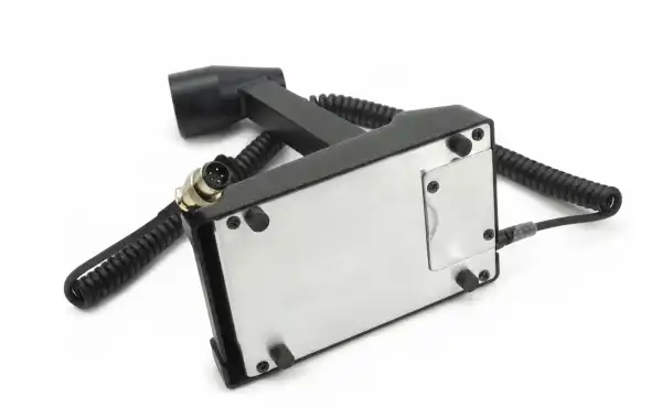 Connecteur de microphone : 6 broches