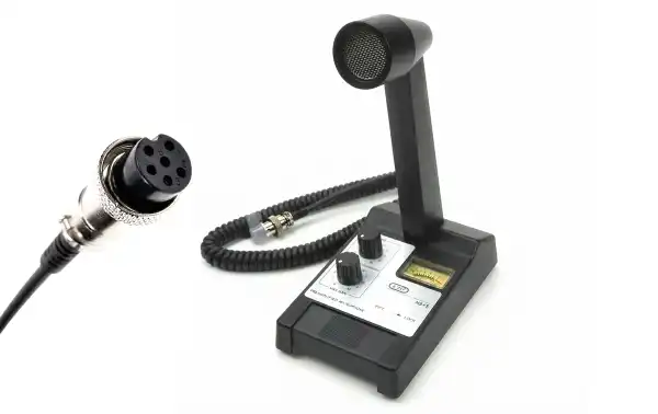 Type : Microphone de bureau amplifié