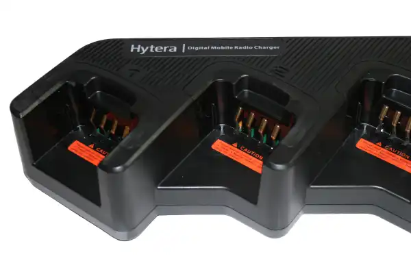 HYTERA MCA08 EU Cargador 6 unidades series: HYTERA AP, BP, PD y PT