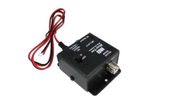 MFJ998RT Coupleur automatique à distance MFJ idéal pour tout type d'antenne filaire ou asymétrique, puissance maximale 1,5 kW, couverture 1,8-30 MHz