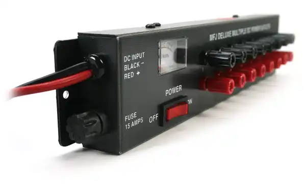 MFJ-1116 Regleta 8 conexión alimentación multiple con instrumento 