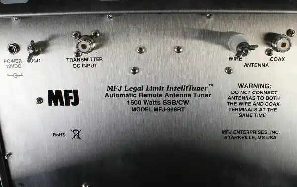 MFJ998RT Coupleur automatique à distance MFJ idéal pour tout type d'antenne filaire ou asymétrique, puissance maximale 1,5 kW, couverture 1,8-30 MHz