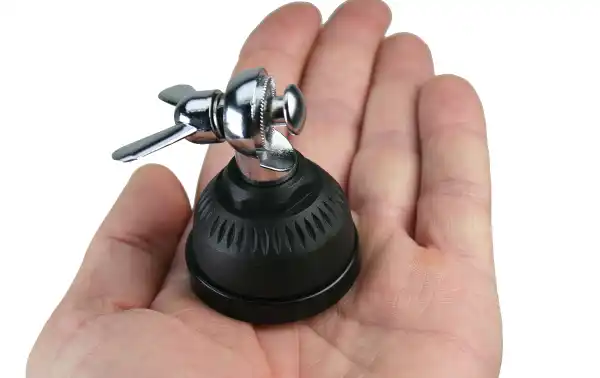 Uso Versátil: Puede utilizarse en una variedad de aplicaciones electrónicas y de comunicación donde sea necesario realizar una conexión entre dispositivos con tipos de conectores diferentes.