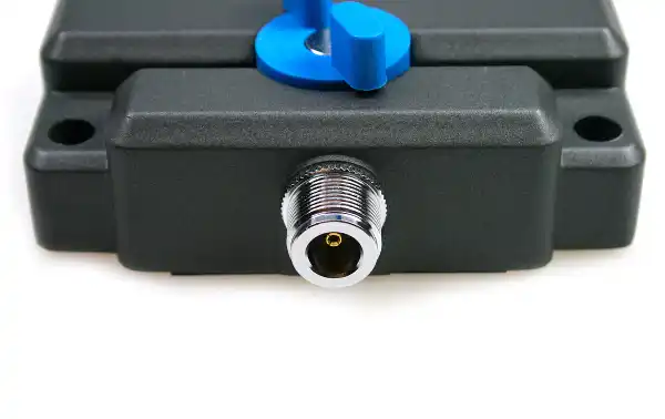 MIRMIDON MIRC04COMBO Conmutador 4 posiciones: 2 conectores PL + 2 conectores N hembra