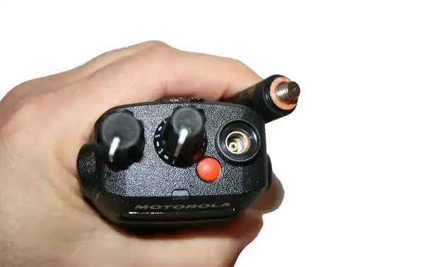 MDH07RDC9VA1AN R5 NKP antenna connector view