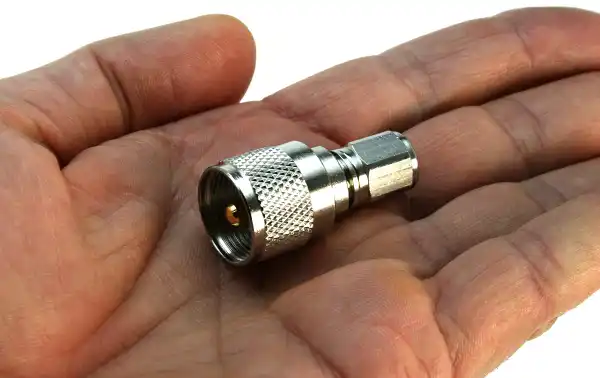 Conector macho MD-7-PL Mirmidon PL removível para furos de 12 mm.