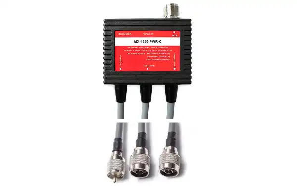 Flexibility: It allows the use of a single antenna in three different frequency bands, simplifying installation and reducing system complexity.