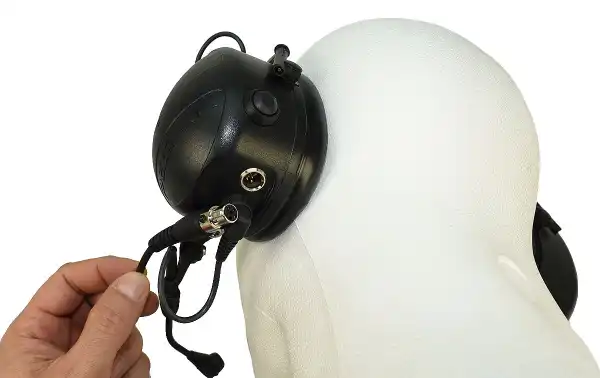 NPE-100K Cable con conector Kenwood dos pins y conector tipo Peltor para walkie talkies Kenwood compatible con Peltor Flex Headset, Peltor OraTac Peltor FMT120 y WS5 Adapte