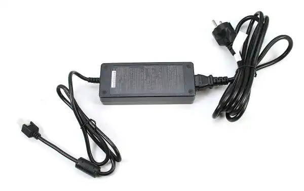 MOTOROLA PMPN4289 Carregador múltiplo para 6 walkies. com tela