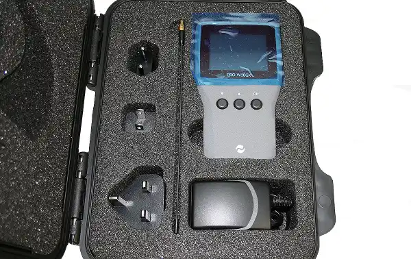 PRO-W10GX Detector profesional de frecuencias 0 -10 GHZ Digitales y analogicas.