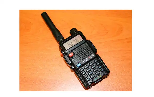 Diamant RHF10 antenne walkie VHF144 / UHF430 BNC connecteur d'antenne mâle