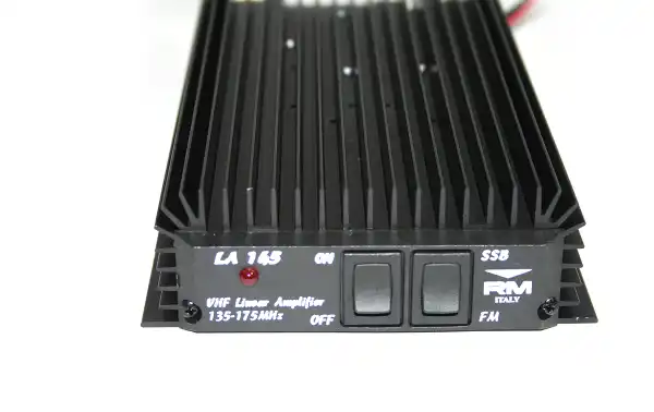 RM LA-145 Amplificador VHF de 135 a 175 Mhz.85 watios.12 voltios.Entrada 0,5 a 4 wats