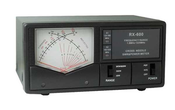 RX-600 MAAS Crossed Needle Meter ROE / Watimetro de 0,5 entrada mínima. Escala de medição de 30/300 / 3KW watts. Válido para frequências 1,8-160-140-525 Mhz